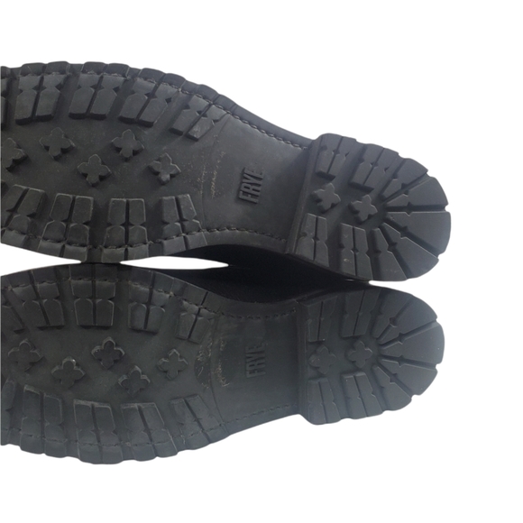 Frye - Picture 4 of 5